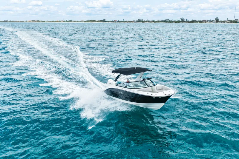 Slide: The Image of Sea Ray SDX 250 Outboard 2026 - 55