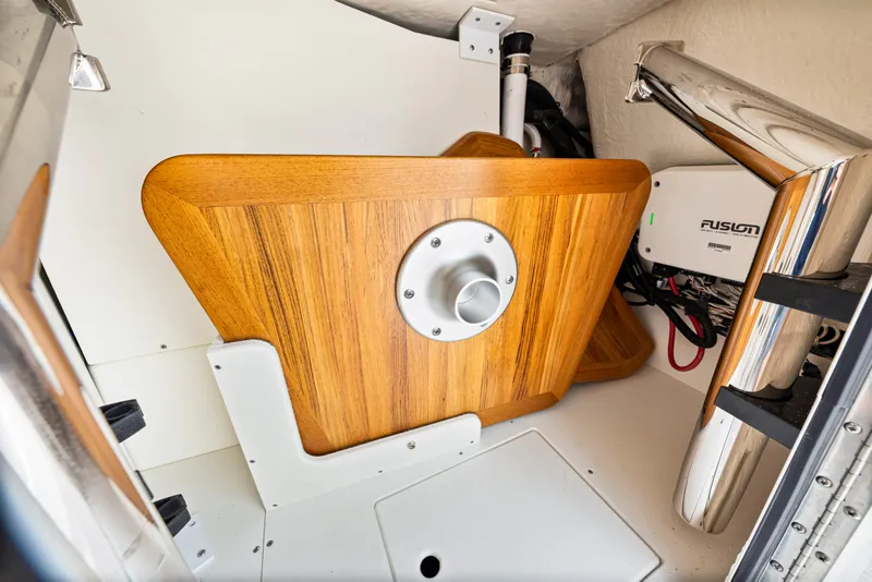 Slide: The Image of Sea Ray SDX 250 Outboard 2026 - 69