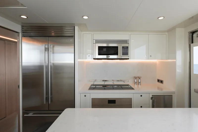 Slide: The Image of Ocean Alexander 28L 2025 - 24