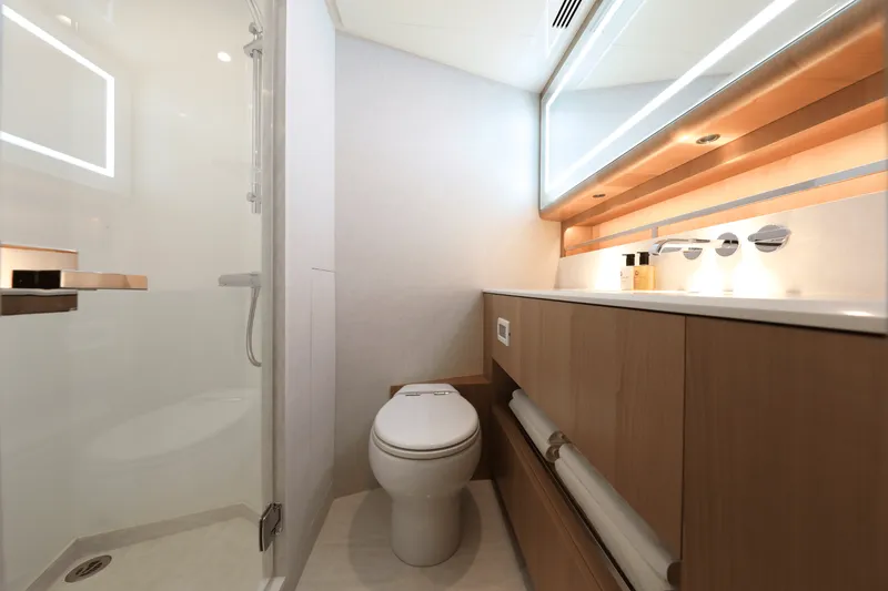 Slide: The Image of Ocean Alexander 28L 2025 - 42