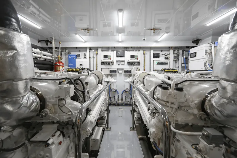 Slide: The Image of Ocean Alexander 28L 2025 - 47