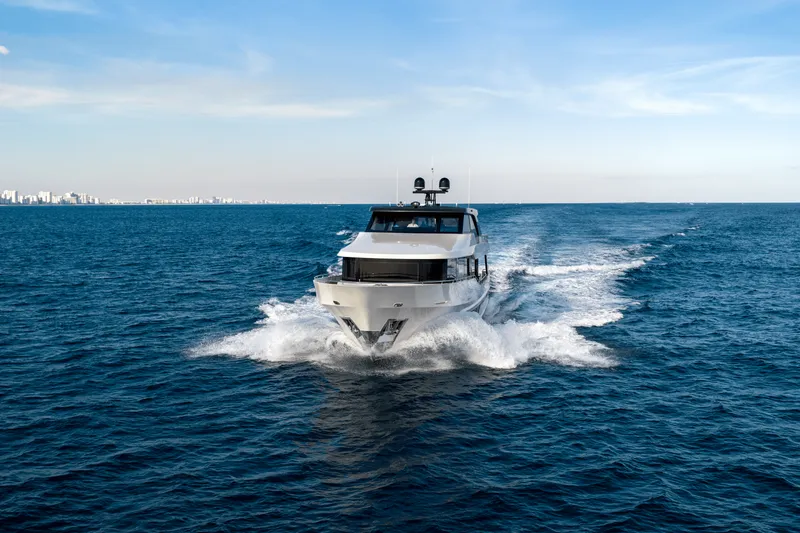 Slide: The Image of Ocean Alexander 28L 2025 - 5