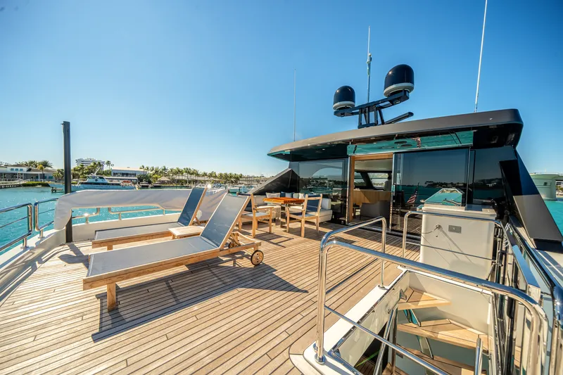 Slide: The Image of Ocean Alexander 28L 2025 - 64