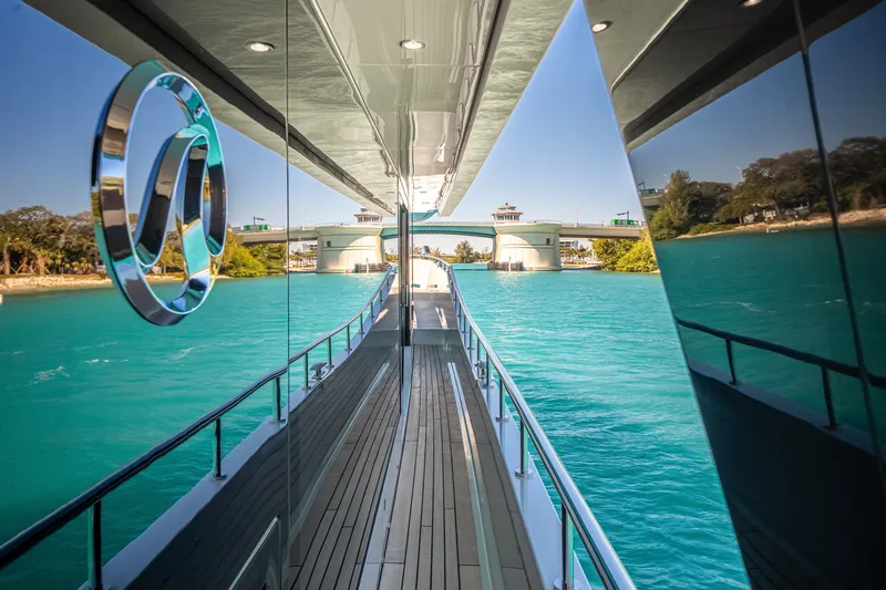 Slide: The Image of Ocean Alexander 28L 2025 - 76