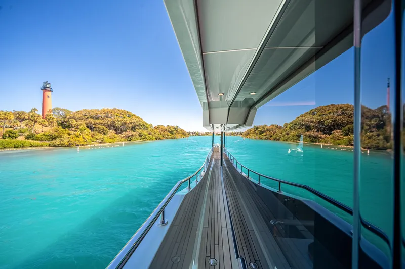 Slide: The Image of Ocean Alexander 28L 2025 - 77