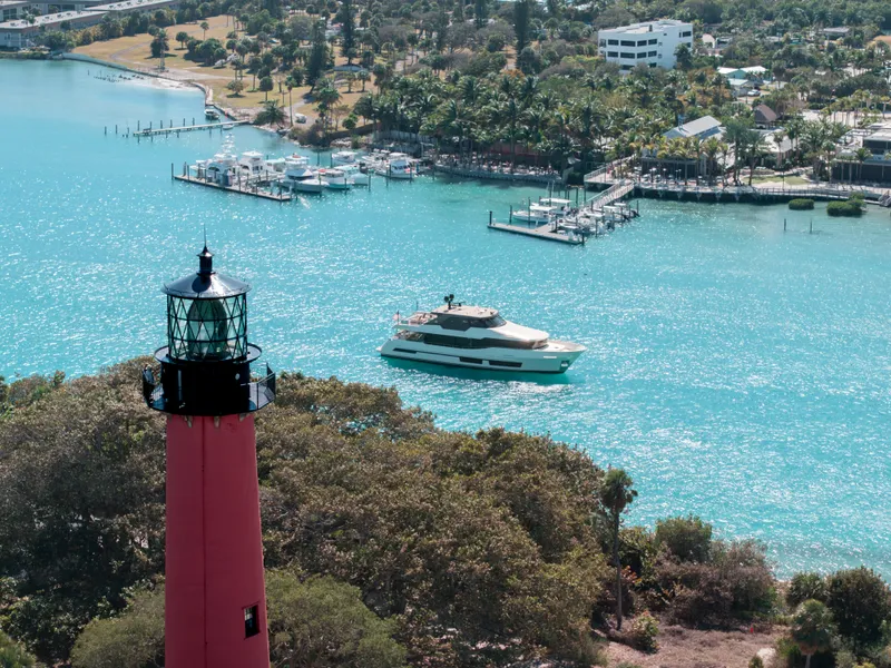 Slide: The Image of Ocean Alexander 28L 2025 - 6