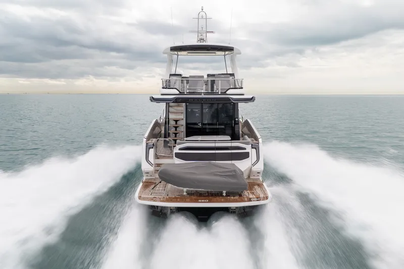 Slide: The Image of Galeon 560 FLY 2025 - 14