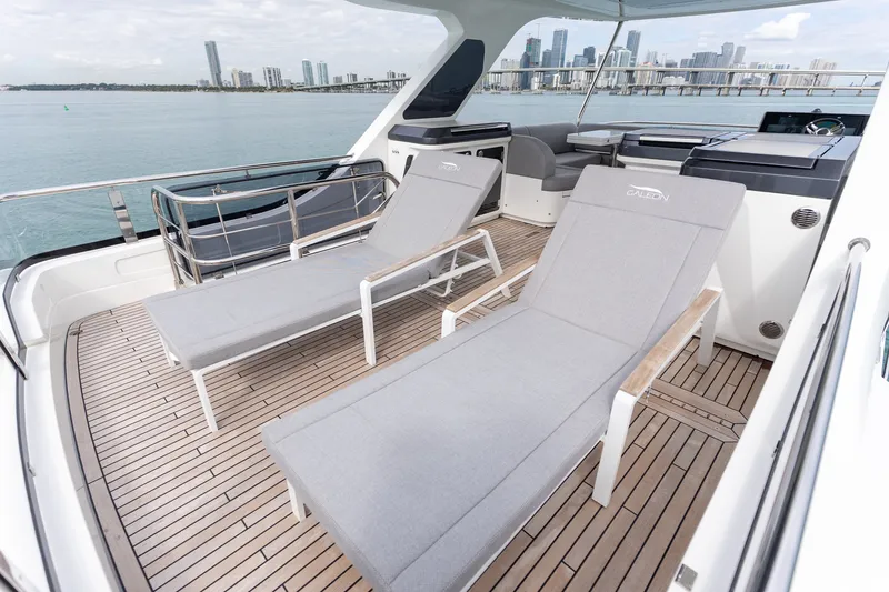 Slide: The Image of Galeon 560 FLY 2025 - 58