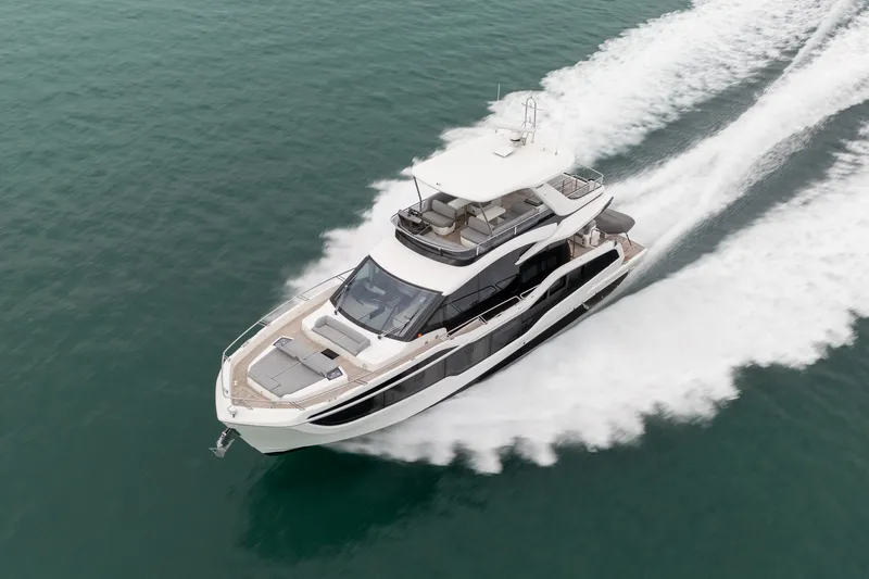 Slide: The Image of Galeon 560 FLY 2025 - 8