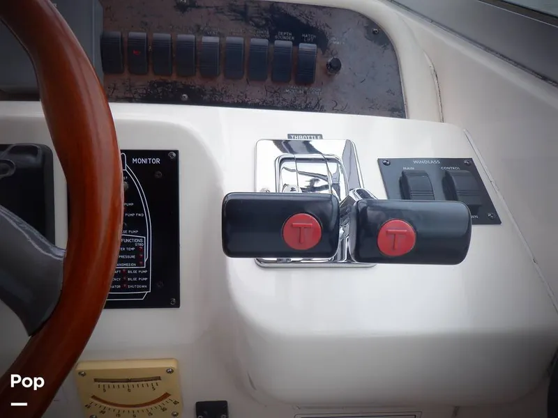 Slide: The Image of Sea Ray 330 Sundancer 1997 - 15810087