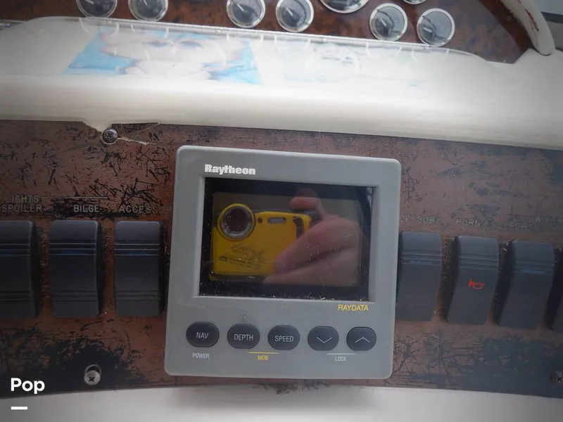 Slide: The Image of Sea Ray 330 Sundancer 1997 - 15810095