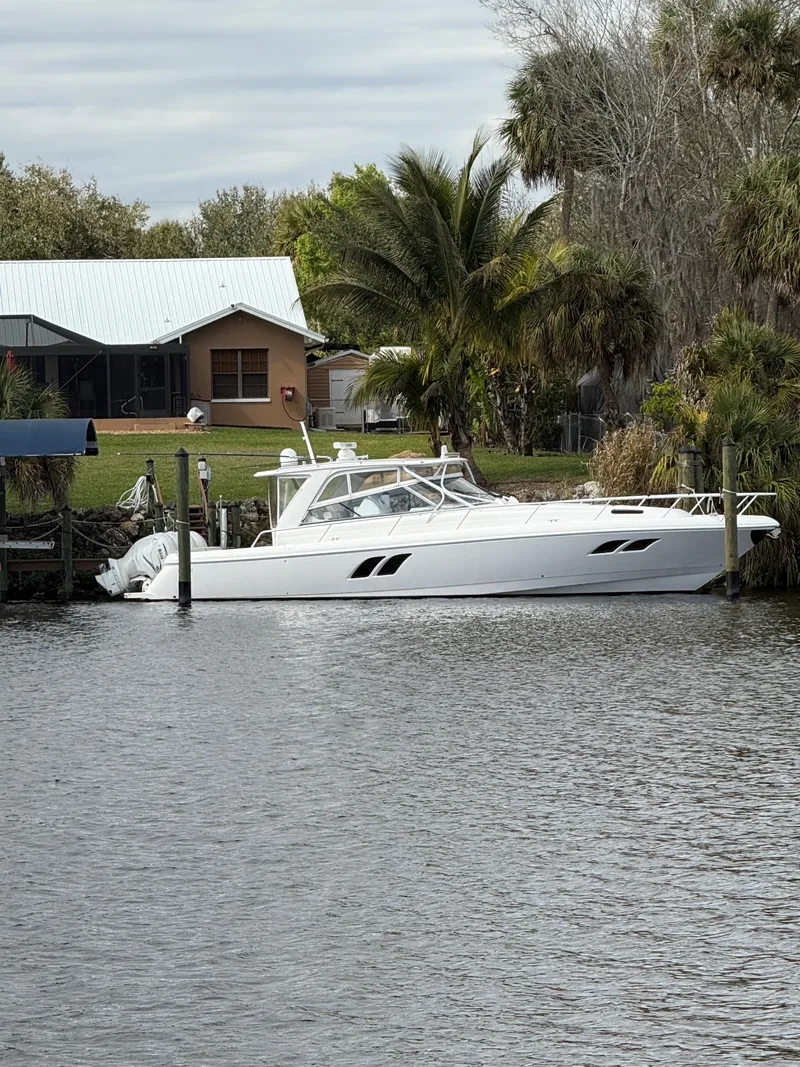 The Image of Intrepid 475 SPORT YACHT 2019 - 0