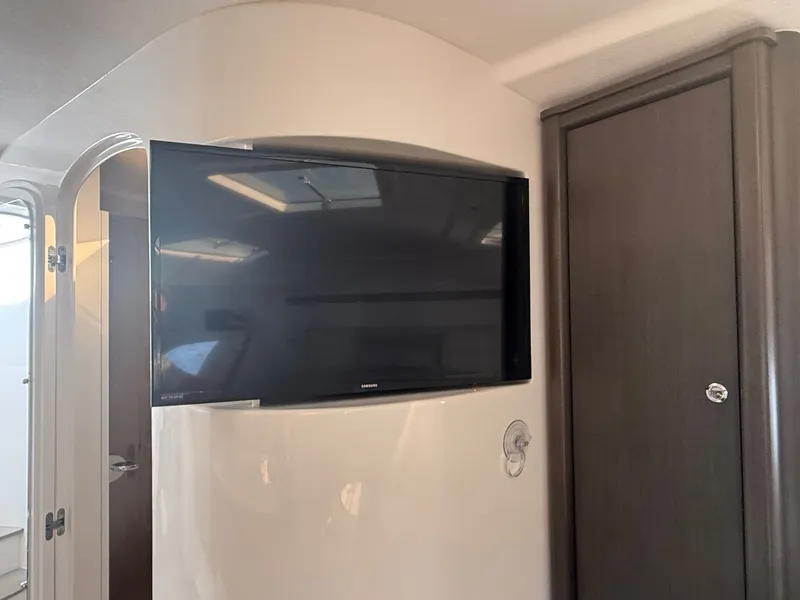 Slide: The Image of Intrepid 475 SPORT YACHT 2019 - 13