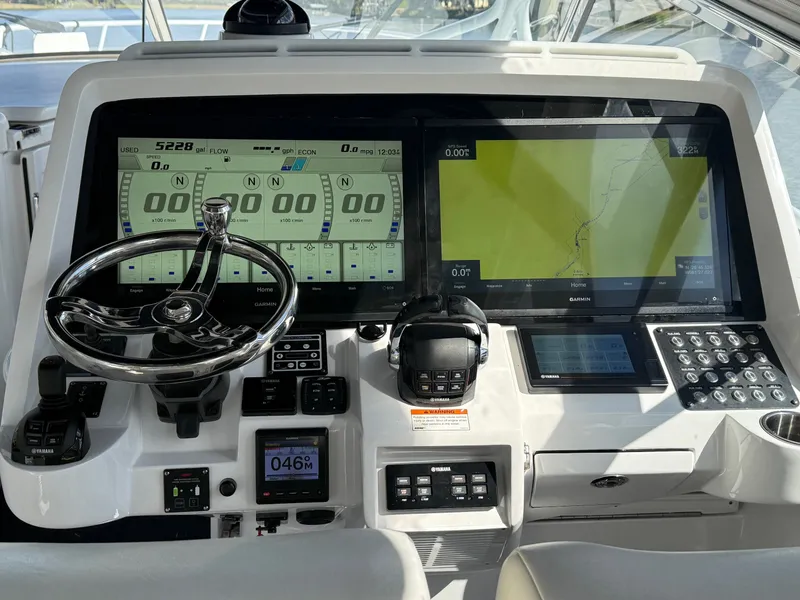 Slide: The Image of Intrepid 475 SPORT YACHT 2019 - 17