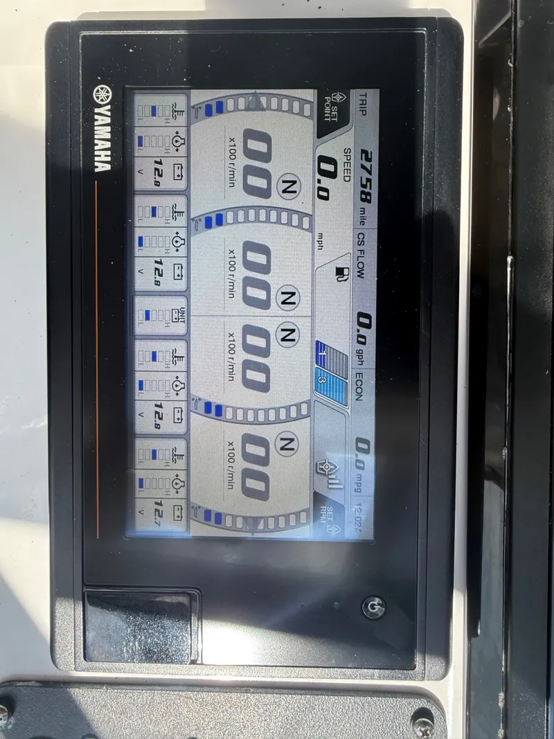 Slide: The Image of Intrepid 475 SPORT YACHT 2019 - 22