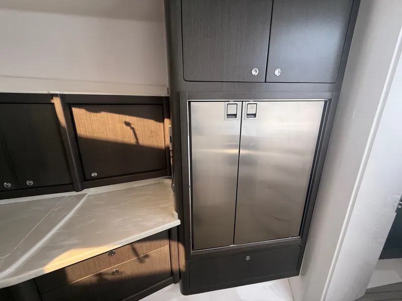 Slide: The Image of Intrepid 475 SPORT YACHT 2019 - 36