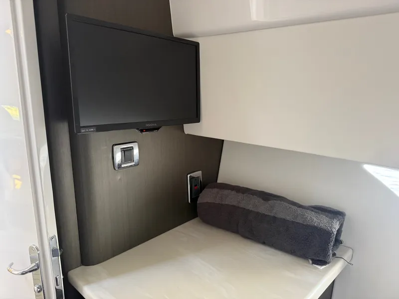 Slide: The Image of Intrepid 475 SPORT YACHT 2019 - 38