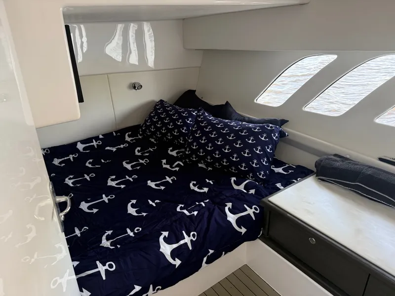 Slide: The Image of Intrepid 475 SPORT YACHT 2019 - 40