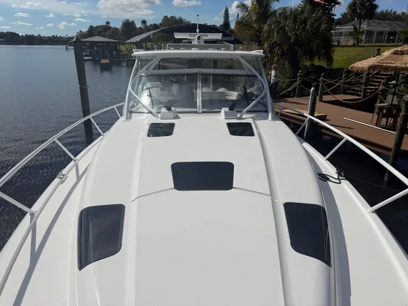 Slide: The Image of Intrepid 475 SPORT YACHT 2019 - 9