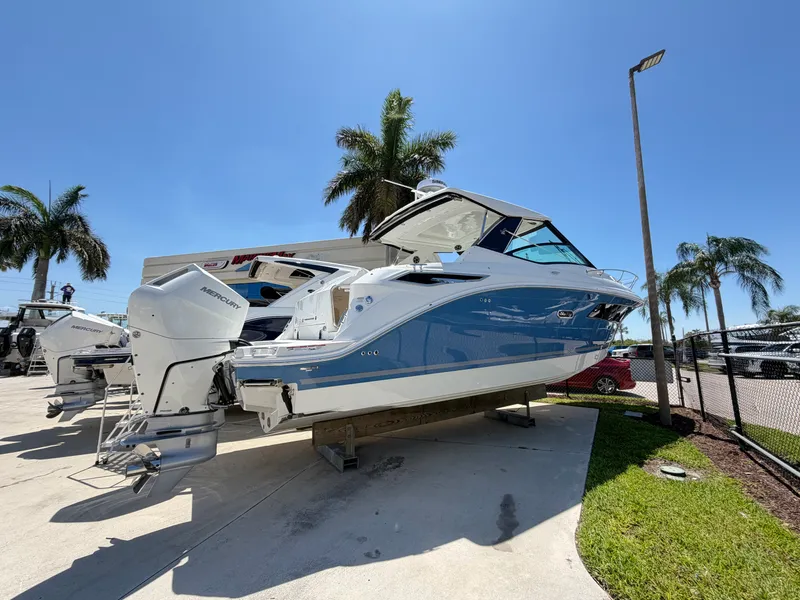 Slide: The Image of Sea Ray Sundancer 320 Outboard 2026 - 2