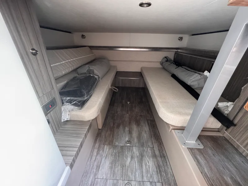 Slide: The Image of Sea Ray Sundancer 320 Outboard 2026 - 30