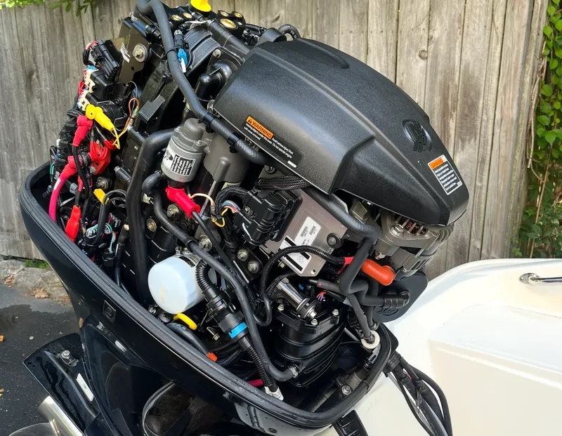 Slide: The Image of Boston Whaler 170 SUPER SPORT 2011 - 6