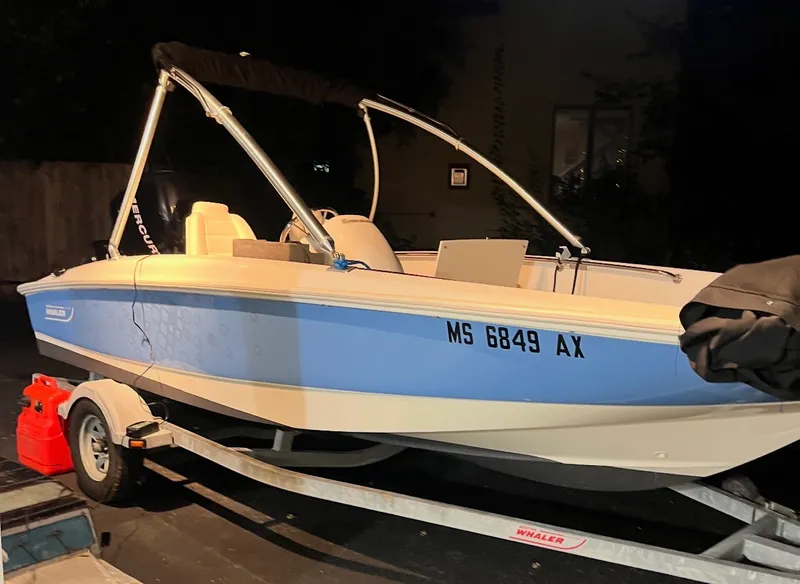 Slide: The Image of Boston Whaler 170 SUPER SPORT 2011 - 8