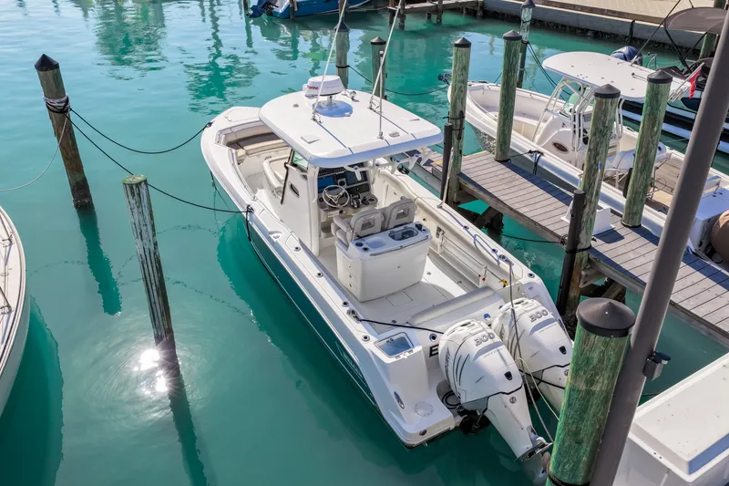 Slide: The Image of Boston Whaler 280 OUTRAGE 2017 - 11