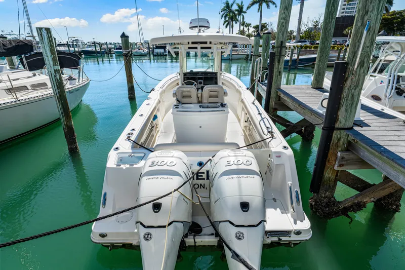 Slide: The Image of Boston Whaler 280 OUTRAGE 2017 - 15