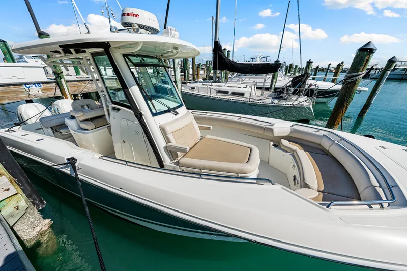 Slide: The Image of Boston Whaler 280 OUTRAGE 2017 - 20