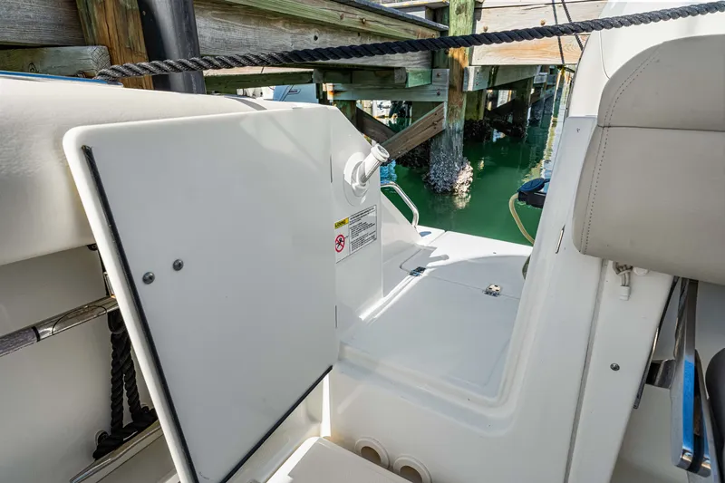 Slide: The Image of Boston Whaler 280 OUTRAGE 2017 - 34