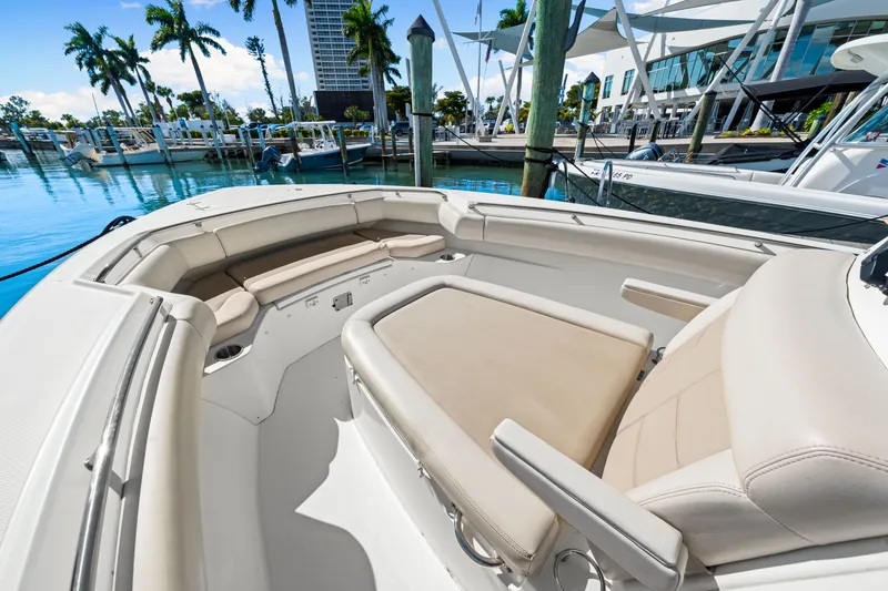 Slide: The Image of Boston Whaler 280 OUTRAGE 2017 - 40