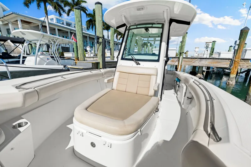 Slide: The Image of Boston Whaler 280 OUTRAGE 2017 - 41