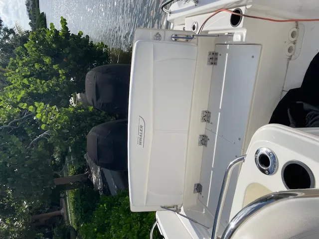 Slide: The Image of Boston Whaler 27 DA 2014 - 5
