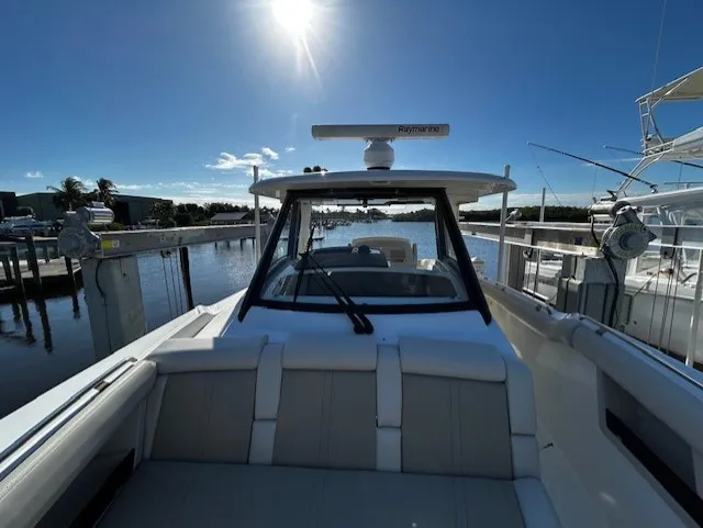 Slide: The Image of Boston Whaler 350 EX 2021 - 5