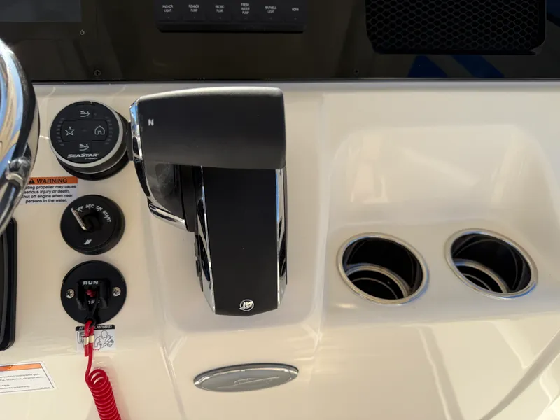 Slide: The Image of Scout 220 XSF 2026 - 14