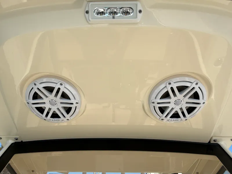 Slide: The Image of Scout 220 XSF 2026 - 22