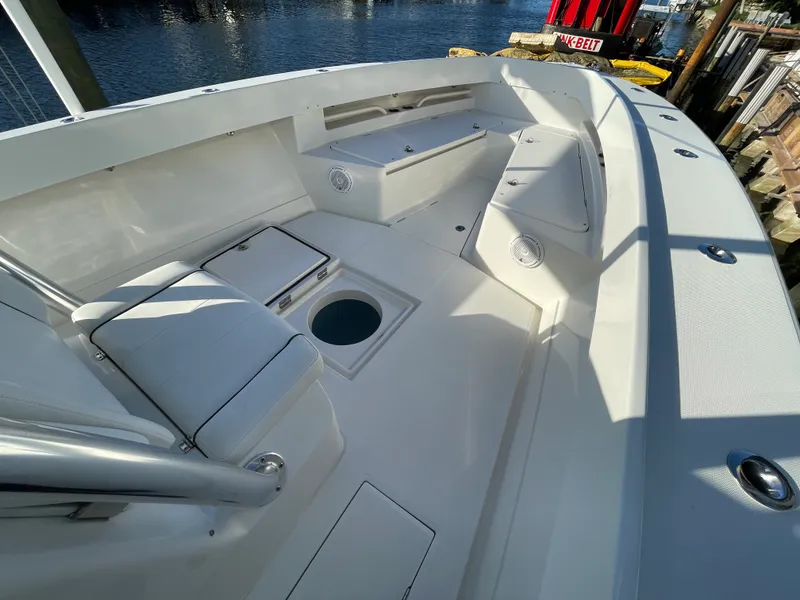 Slide: The Image of Jupiter 32 CENTER CONSOLE 2014 - 19