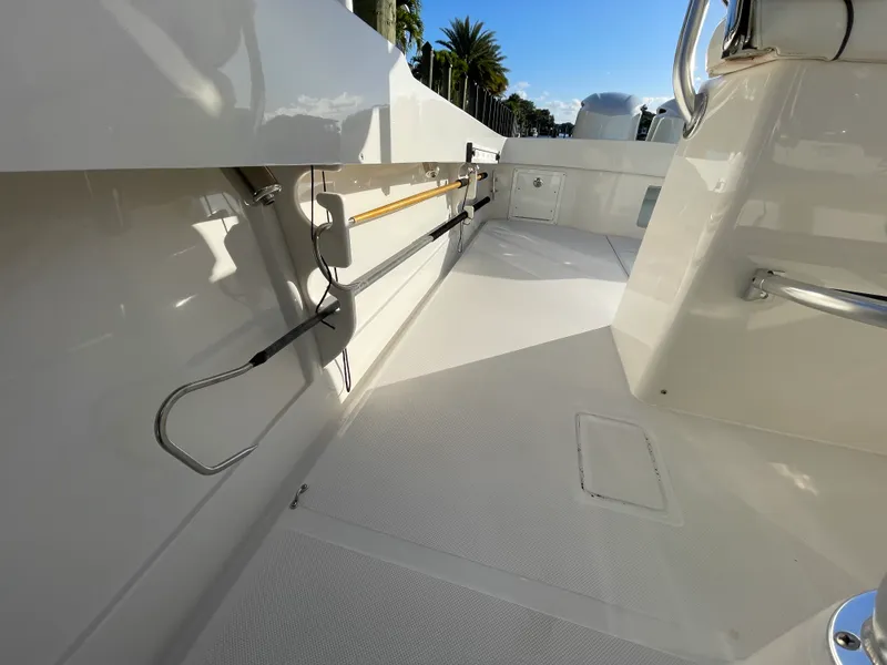 Slide: The Image of Jupiter 32 CENTER CONSOLE 2014 - 31