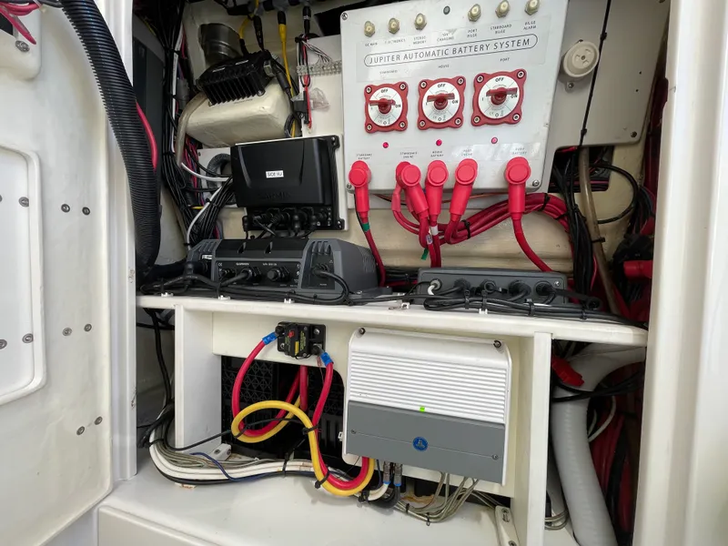 Slide: The Image of Jupiter 32 CENTER CONSOLE 2014 - 39