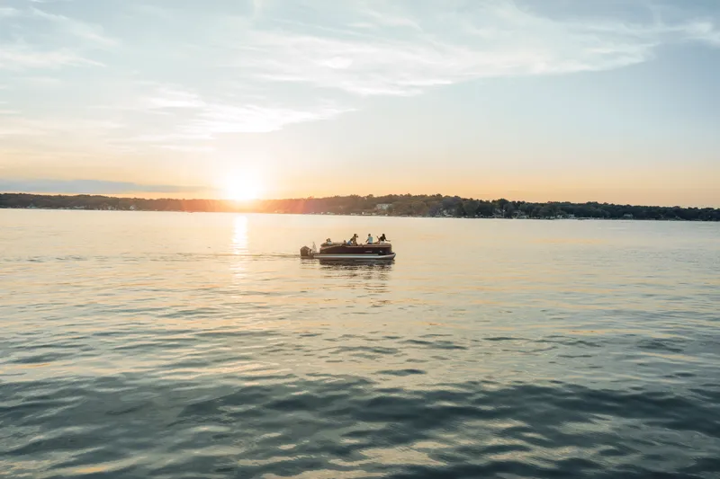 Slide: The Image of Harris Cruiser 230 2026 - 19