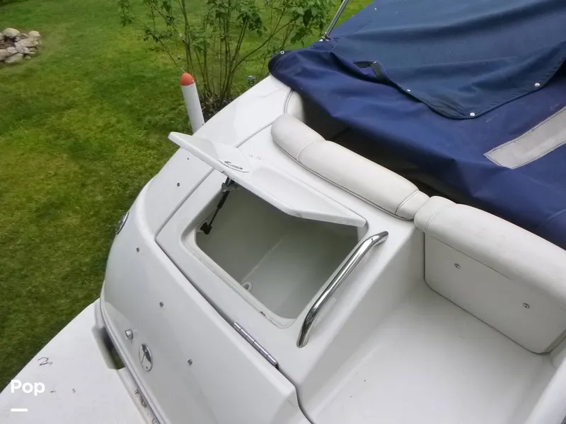 Slide: The Image of Crownline Boats 270 BR 2004 - 15610502