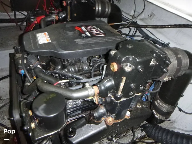 Slide: The Image of Crownline Boats 270 BR 2004 - 15610510