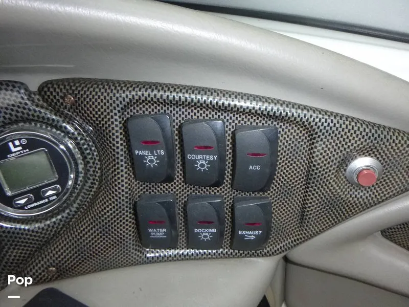 Slide: The Image of Crownline Boats 270 BR 2004 - 15610523