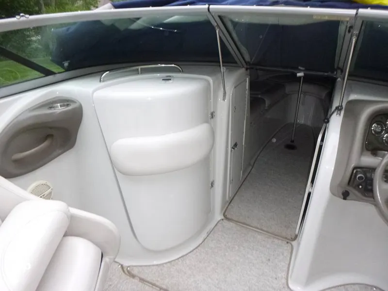 Slide: The Image of Crownline Boats 270 BR 2004 - 15610528