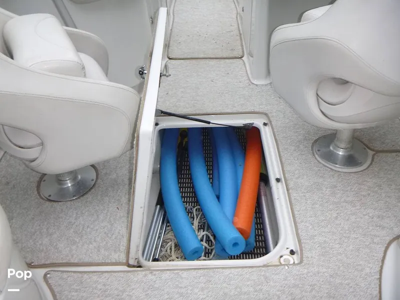 Slide: The Image of Crownline Boats 270 BR 2004 - 15610551