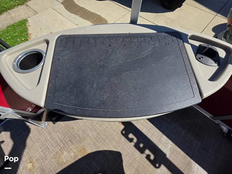 Slide: The Image of Sun Tracker Bass Buggy 18 DLX 2023 - 15970416