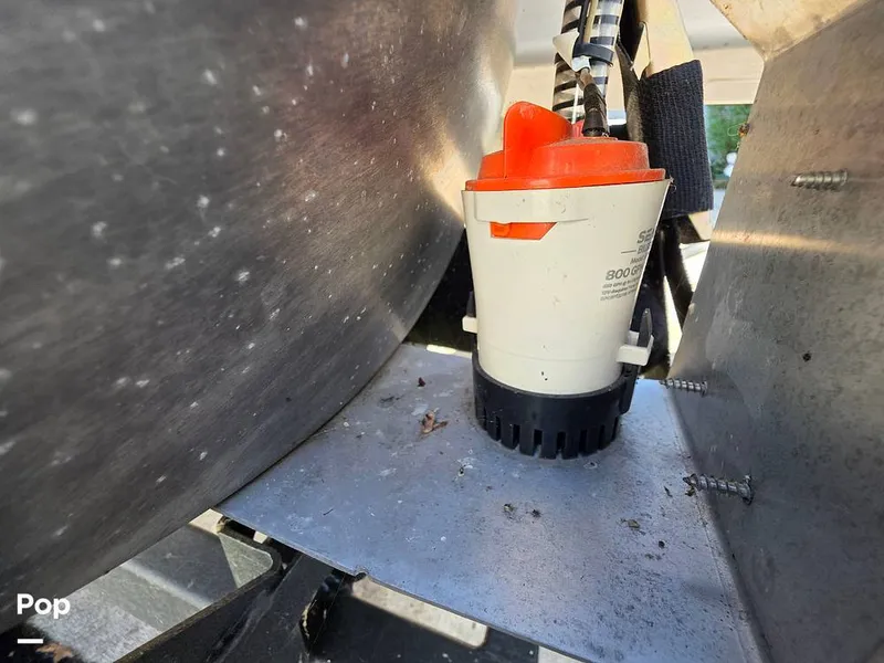 Slide: The Image of Sun Tracker Bass Buggy 18 DLX 2023 - 15970467