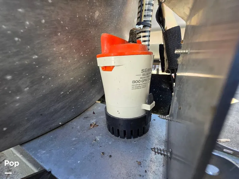 Slide: The Image of Sun Tracker Bass Buggy 18 DLX 2023 - 15970468