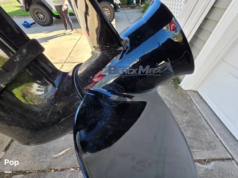 Slide: The Image of Sun Tracker Bass Buggy 18 DLX 2023 - 15970469